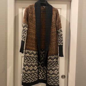 Evereve size M long Cardigan